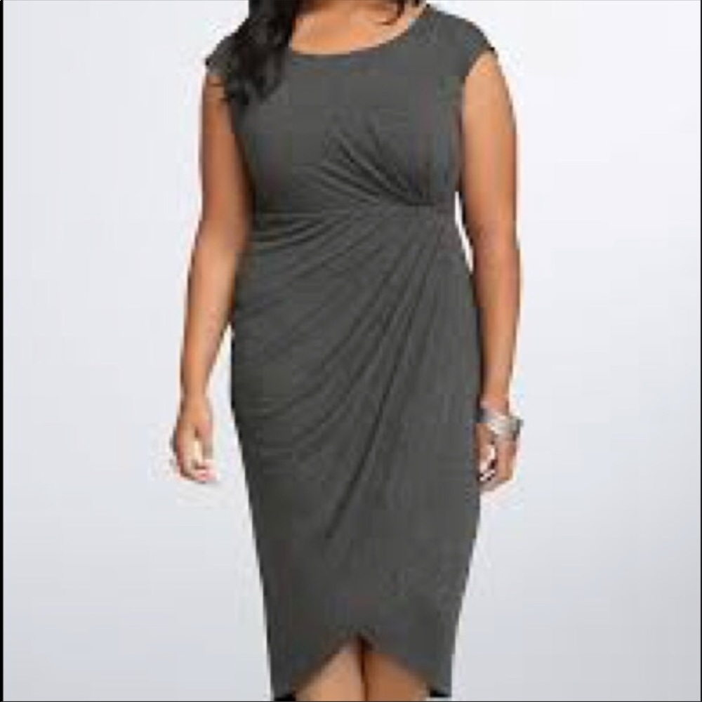 Torrid sz 2 tulip dress 🎉 FINAL PRICE DROP